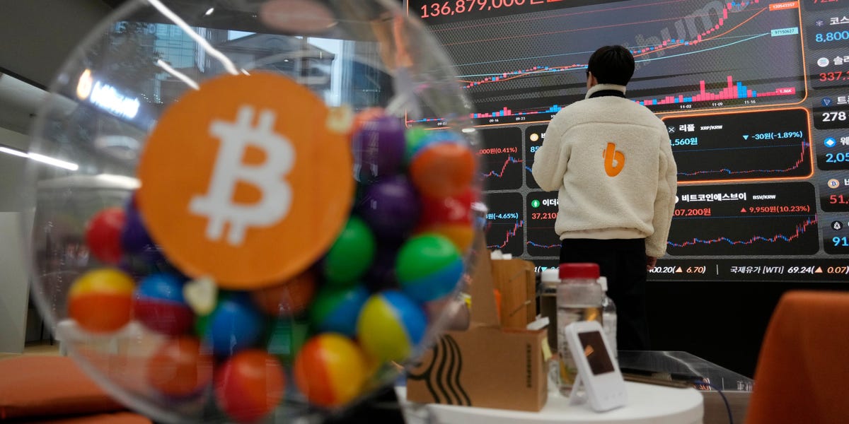 JUST IN : Bitcoin Investing Strategies: What’s Best Between ETFs, Stocks, Spot